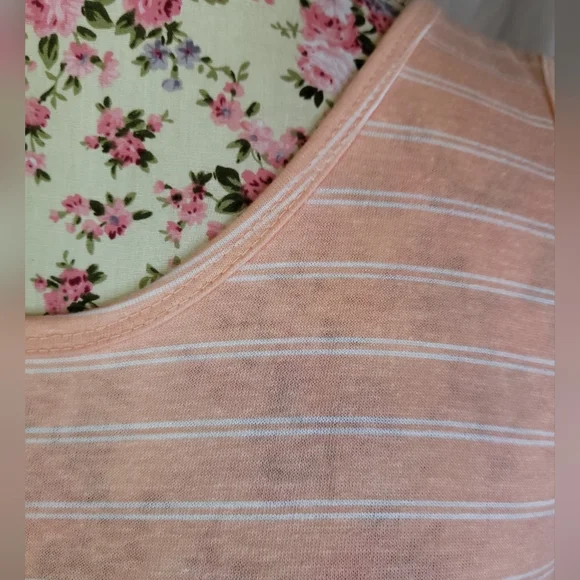 NWT, Mountain & Isles Top Size Lg - Picture 2 of 5